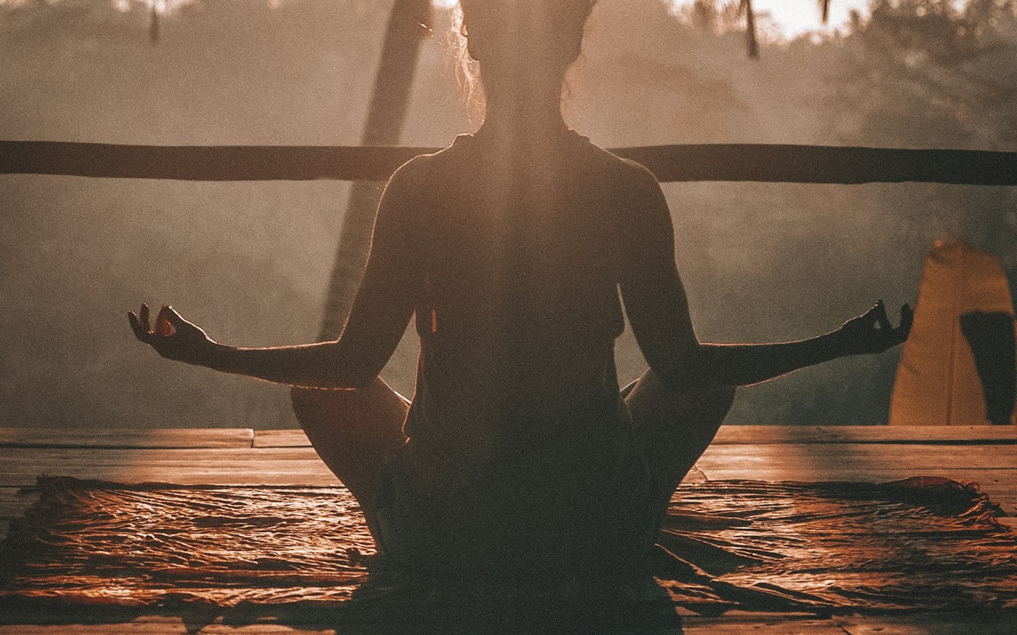 Técnicas de Respiración y Meditación: Aliados para bajar la frecuencia cardíaca en casa